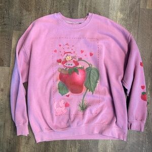 SOLD OUT pacsun oversized strawberry shortcake crewneck